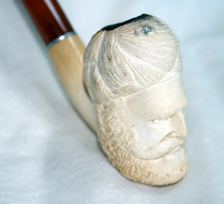 Meerschaum Pipes on The Hot Collector